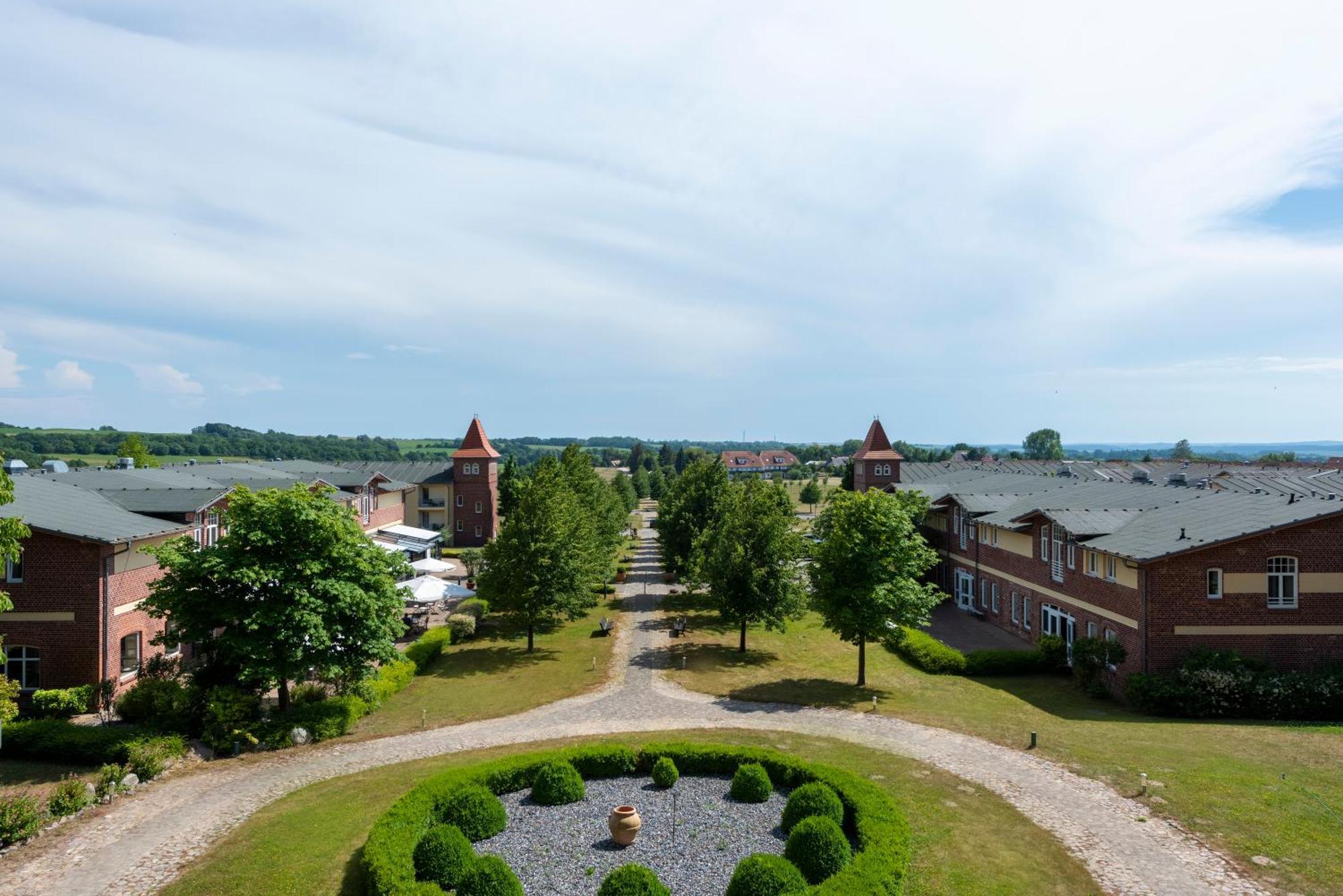 Precise Resort Ruegen - Hotel & Splash Erlebniswelt Sagard Exterior foto